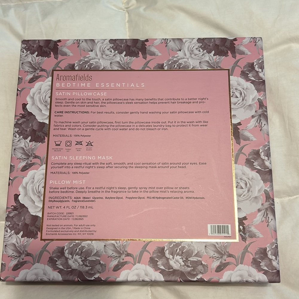 Satin Sleep Set - Picture 2 of 2